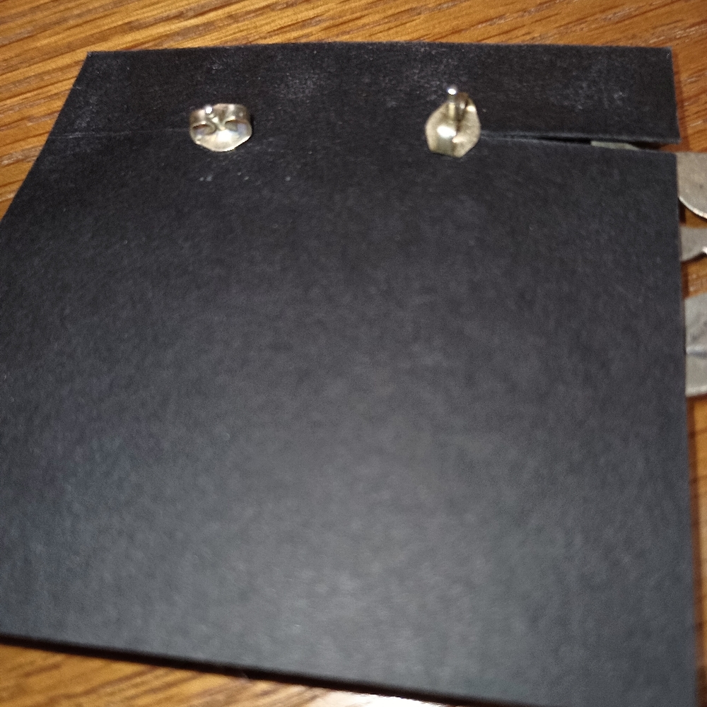 Vintage 80s STERLING SILVER WOLF EARRINGS! Last pair! - Picture 4 of 4